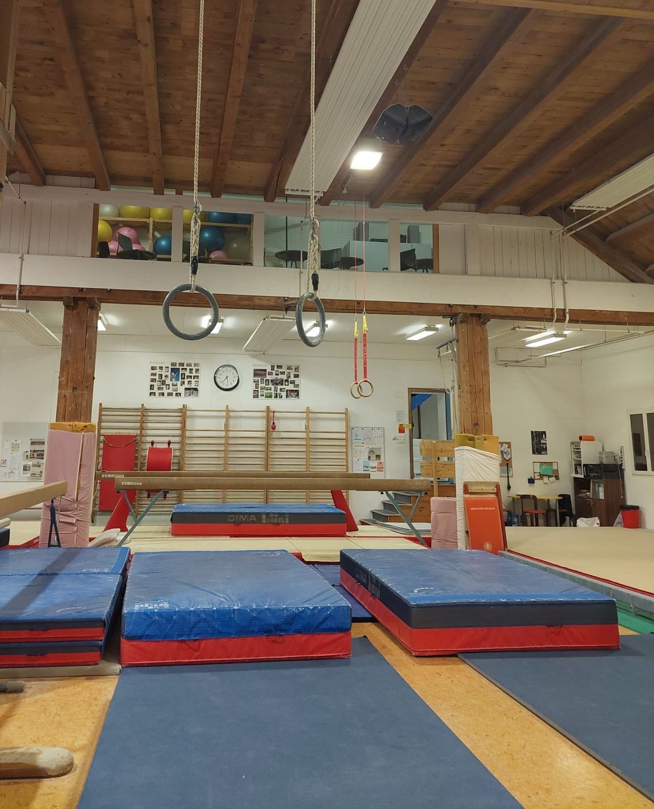 Innenansicht der Emmenhalle Utzenstorf